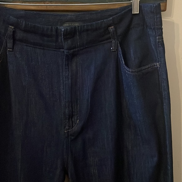 2/$25 Uniqlo Dark Wash Relaxed Fit Cut Off Jeans Size 32 - Picture 9 of 16